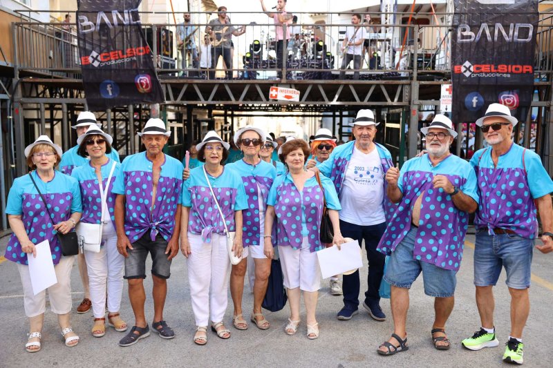 Galeria de fotos (no oficials) del Dia de les Quintades a Pedreguer Galeria de fotos (no oficials) del Dia de les Quintades a Pedreguer